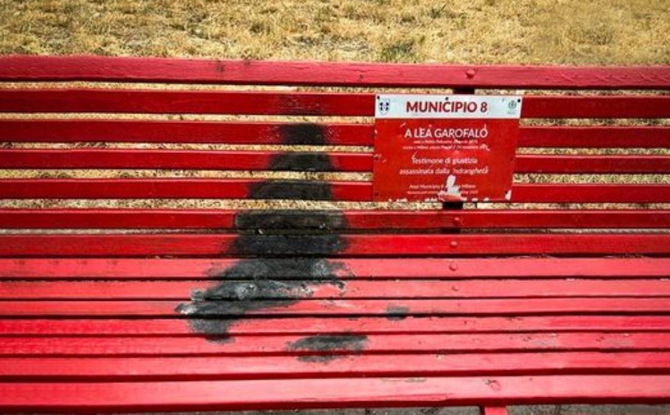 Attacco a Lea Garofalo, Roggiani: "bisogna trovare gli autori del vile gesto" 51 lea garofalo panchina milano vandalizzata