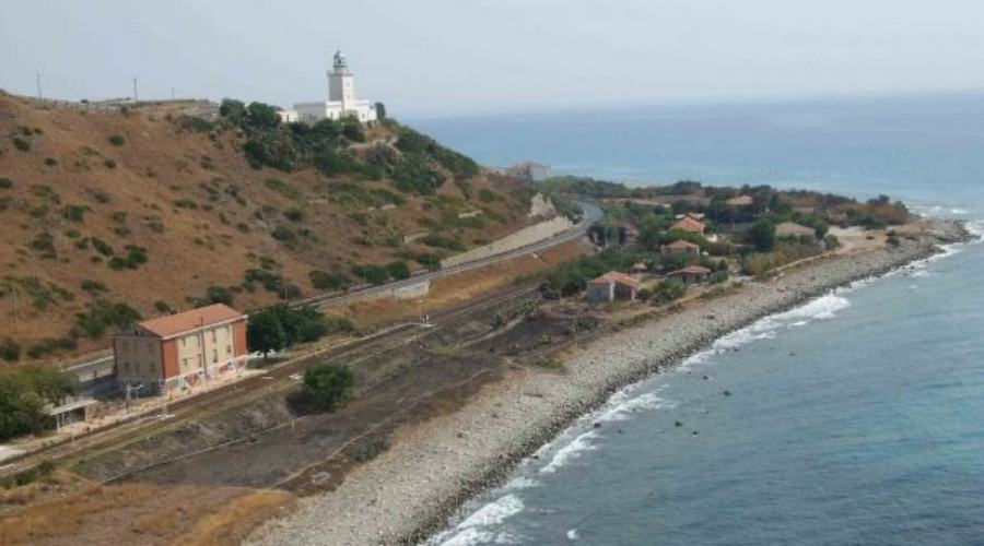 Trasporti, Ferrara: "stop isolamento ferroviario della costa ionica, creare diagonale del Mediterraneo" 53 linea ferroviaria RC