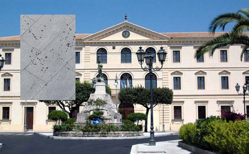 Rissa tra giovani: coltellate davanti al palazzo municipale 51 locri municipio