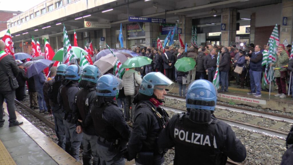 lsu occupano binari 8 4