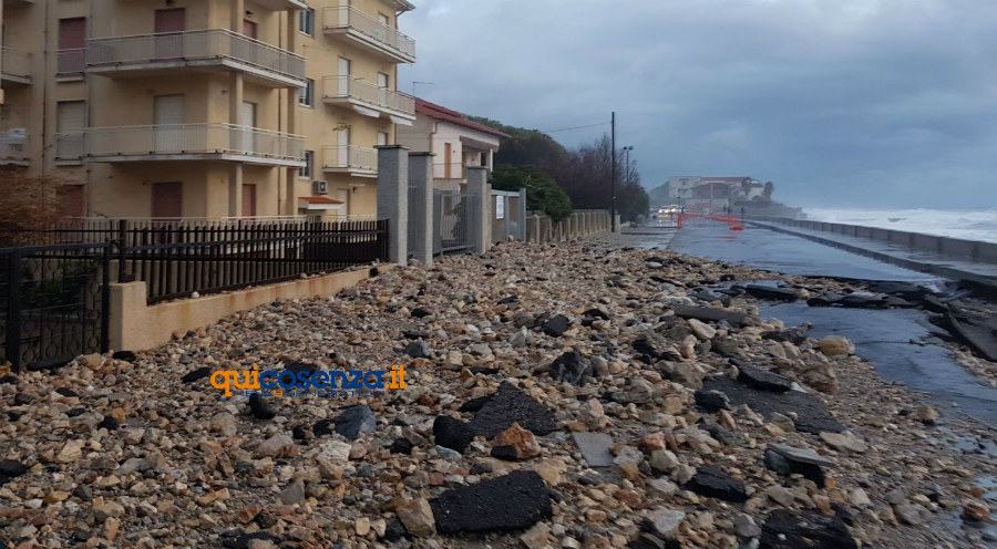 Erosione e abusivismo, Tansi: "preoccupa Bonifati". Gambilongo: "si ammettano gli errori" (AUDIO) 55 lungomare sud Fuscaldo 05