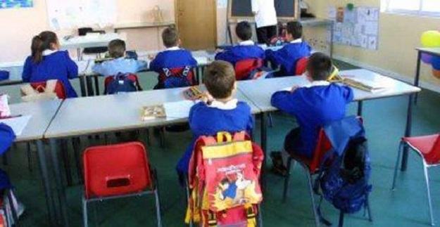 maestra scuola elementare