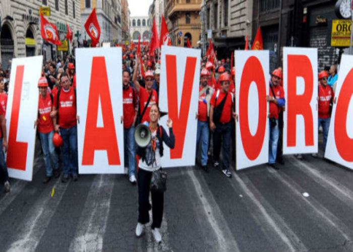 Lavoratori in corteo domani a Cosenza, nel pomeriggio dibattito e concerti 68 manifestazione fiom roma 631x329 e1448475214555