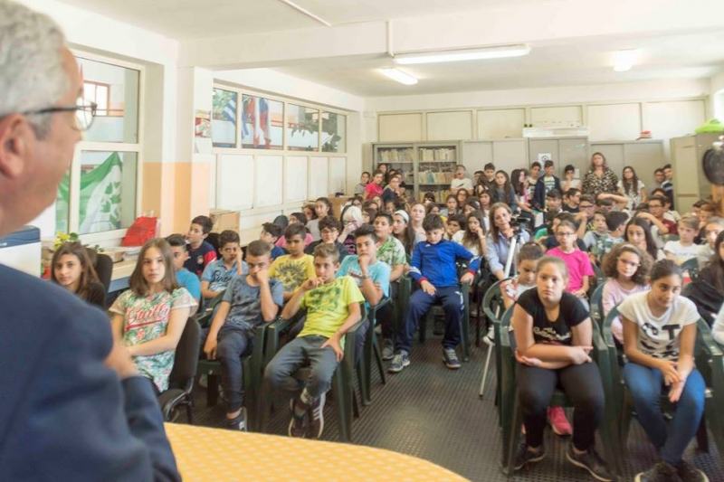 L'erba del campo sportivo è troppo alta, negate le ore di scienze motorie per gli studenti di Rende 80 manna scuola