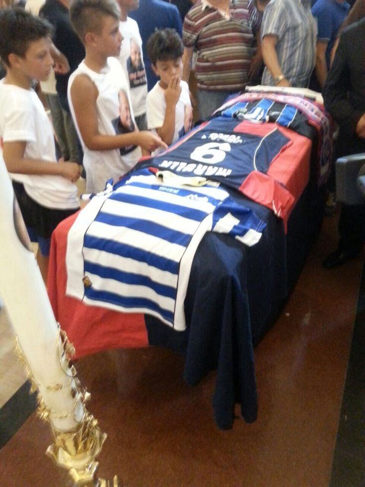 L'ultimo addio a Marulla, in 4mila ai funerali del bomber rossoblu 196 marulla 3