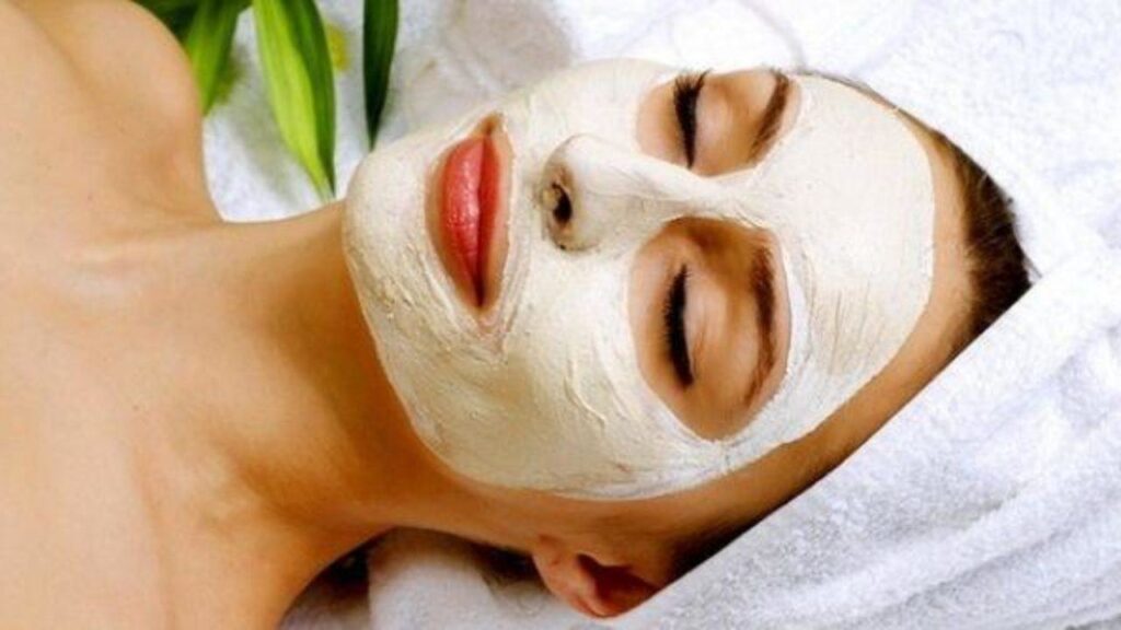Argilla bianca: un trattamento per il viso facile e veloce 2 maschere viso argilla fai da te 1280x720 1