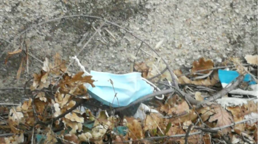 mascherine abbandonate2