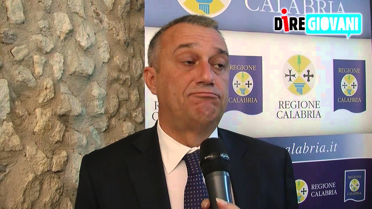 Truffa ai danni della Regione Calabria, estorsione e corruzione: indagati politici e dirigenti 51 maxresdefault 10
