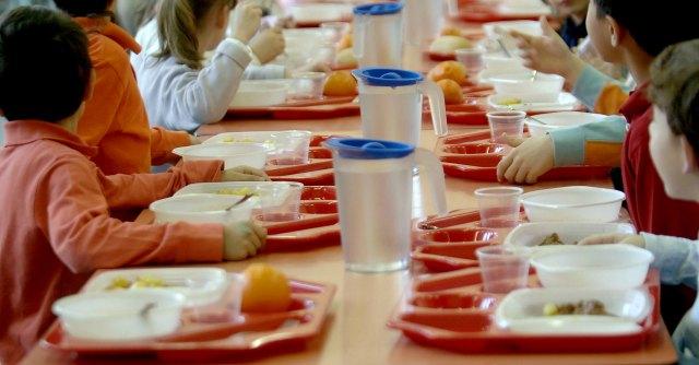 "Animaletti nei pasti scolastici": Codacons diffida il Comune 51 mensa