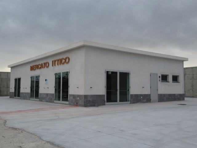 'Nndragheta a Cetraro, nessuno vuole gestire il mercato ittico del clan Muto 51 mercato ittico cetraro