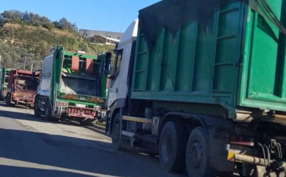 mezzi trasporto rifiuti