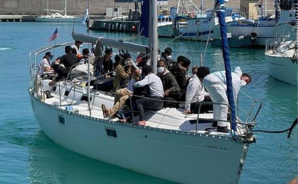 migranti sbarco locride