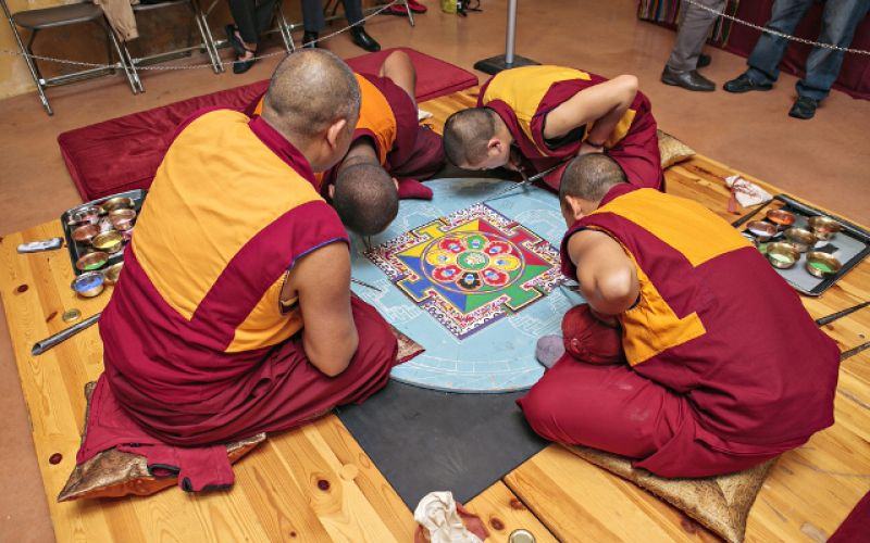 monaci mandala shutter