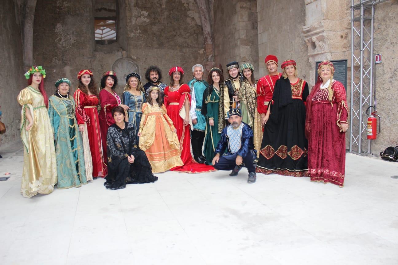'Nel castello dei maghi danzanti', con i 'ragazzi' del Centro Sociale di Serra Spiga 59 nel castello dei maghi danzanti