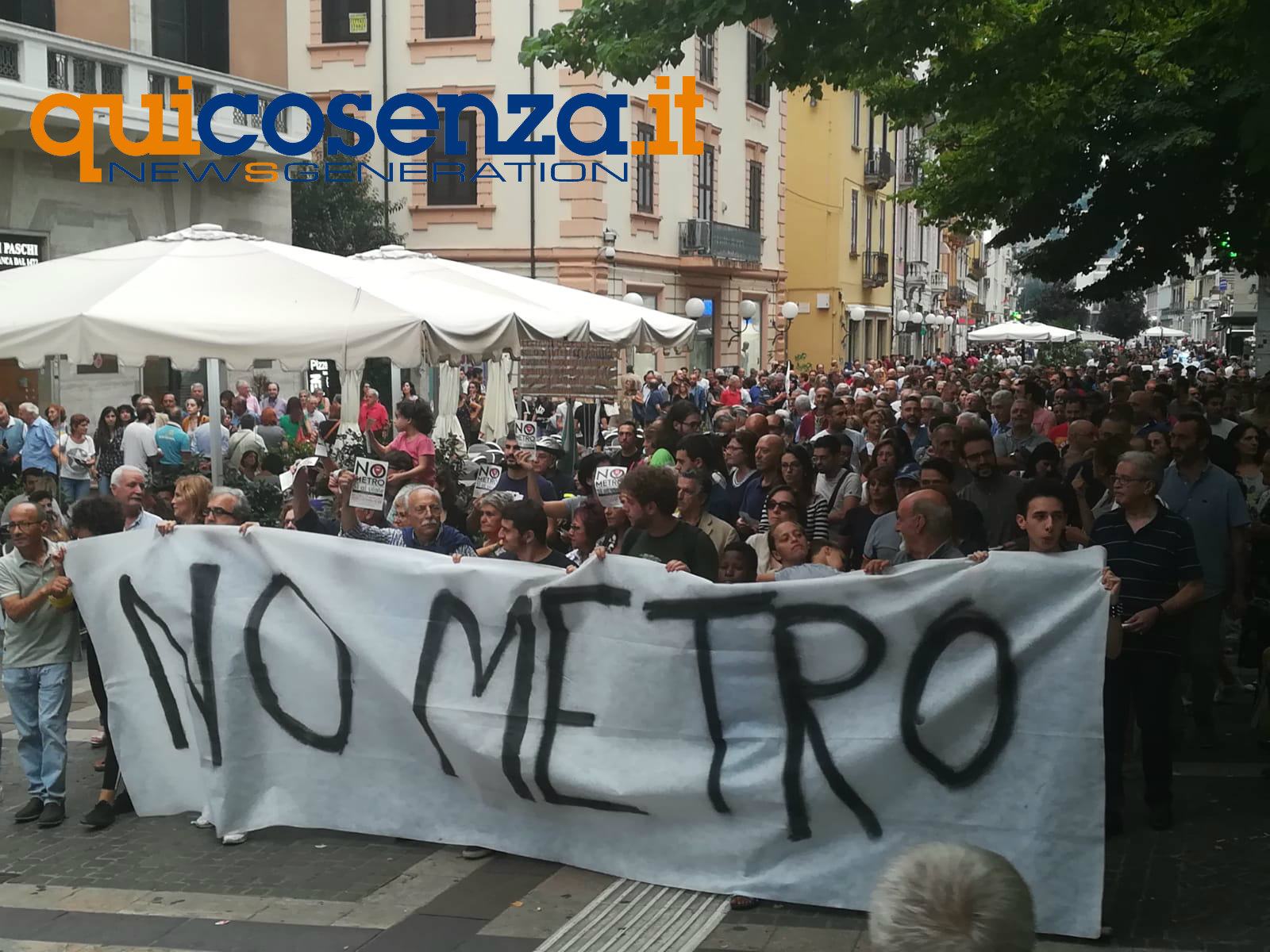 Oltre 3mila cosentini chiedono referendum sulla metro Cosenza - Unical 80 no metro cosenza settembre 2018 21