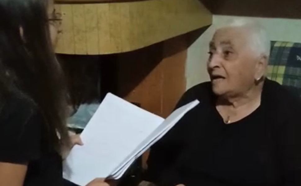 Mandatoriccio: nonni raccontano ai nipoti, al via la biblioteca umana 51 nonna e nipote 02