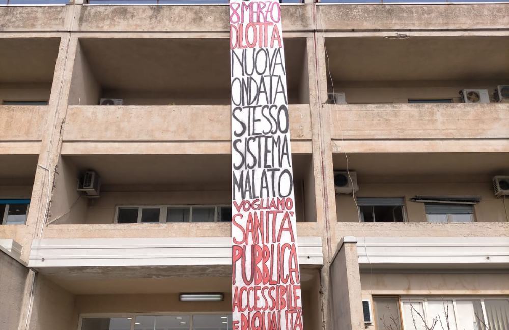 8 Marzo, le Fem.In. occupano la sede USCA di Serra Spiga: "sanità di qualità" 68 occupata sede usca serra spiga fem in