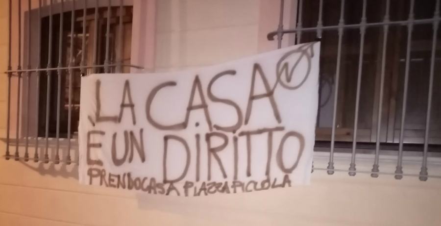 Emergenza casa a Cosenza, occupato Palazzo Alimena nel quartiere Santa Lucia 51 occupato palazzo alimena cosenza