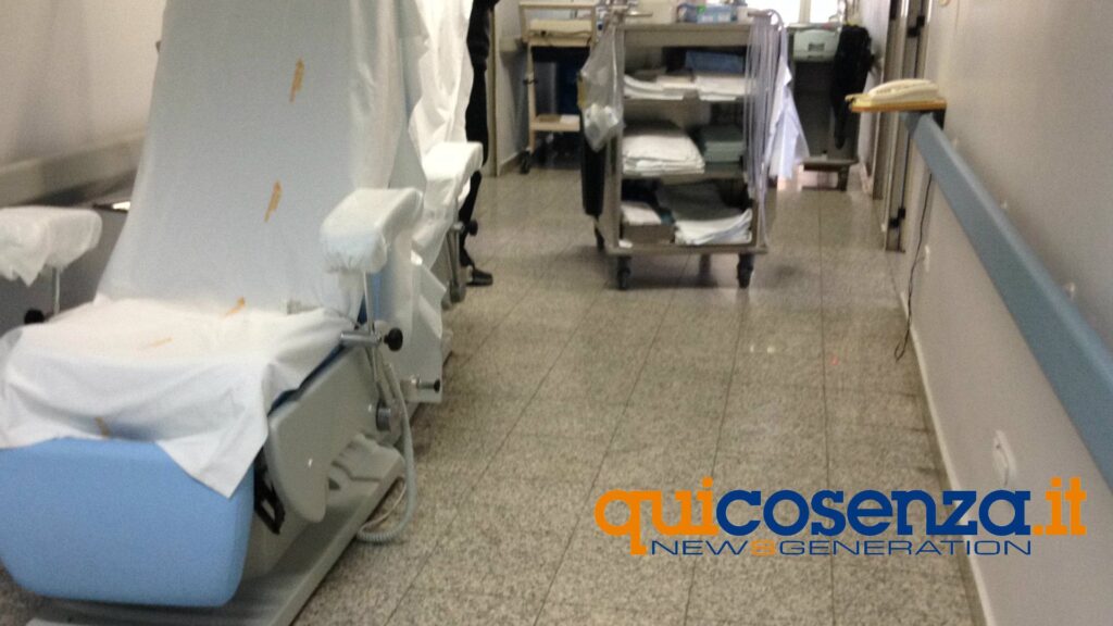 Infermieri cosentini contro le violenze sugli operatori sanitari e la carenza di personale 1 ospedale cosenza 2 2