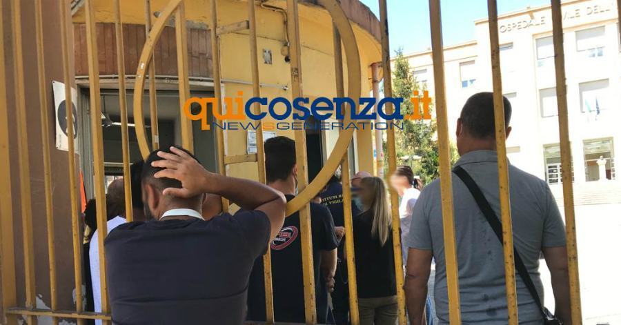 ospedale parenti cosenza fuori attesa 01