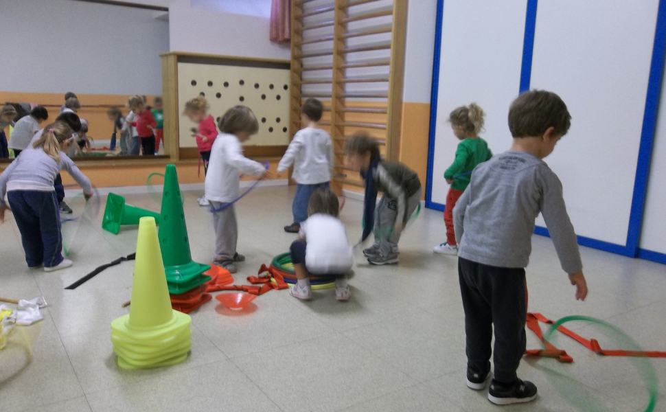 Pd Cosenza: "Se ammissibili saranno 12 le scuole della città con palestre ristrutturate" 51 palestra scuola bambini