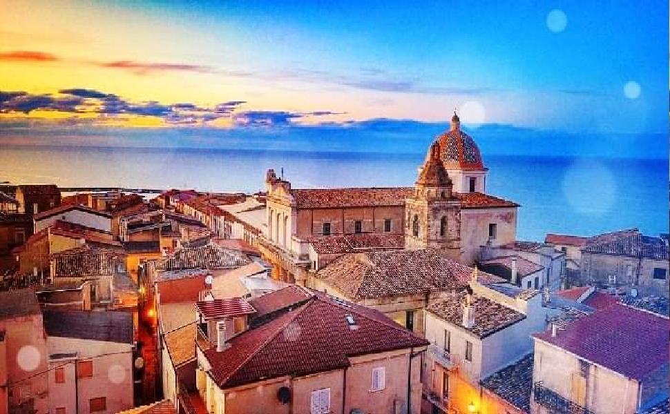 Cariati tra i borghi autentici d'Italia con il suo centro storico marinaro 51 panorama centro storico cariati 1