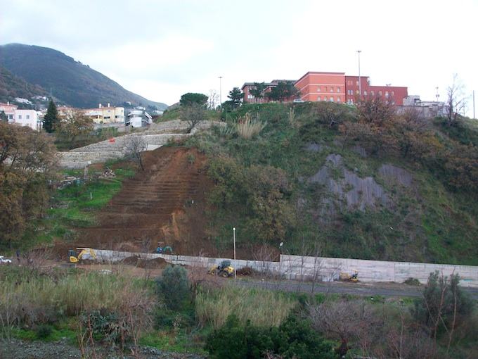 L'Ospedale di Paola costruito su una collina che frana, cinque richieste di condanna 51 paola frana 1