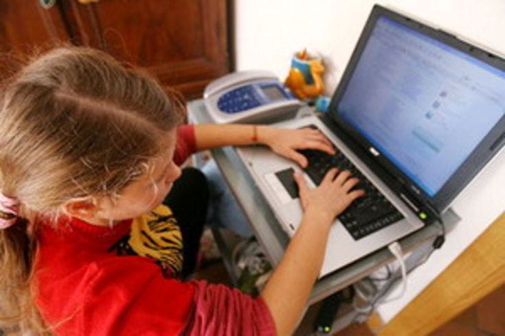 Con un falso profilo facebook 'conquista' minorenni, genitori denunciano 53 pedofilia online 2