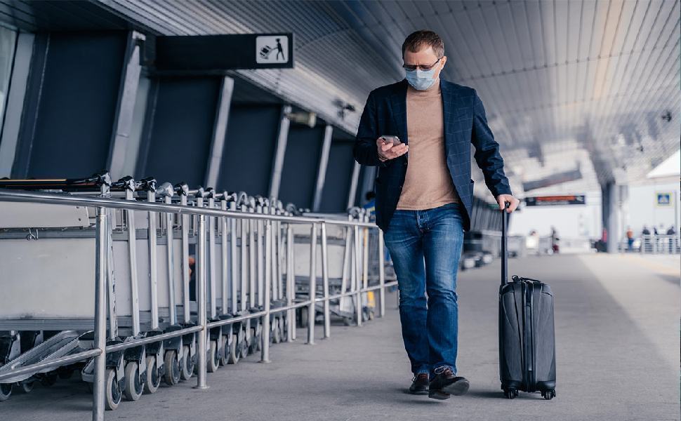 persona in aeorporto