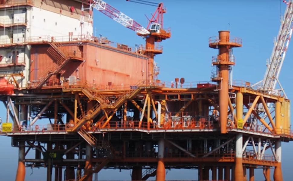 piattaforma eni mare