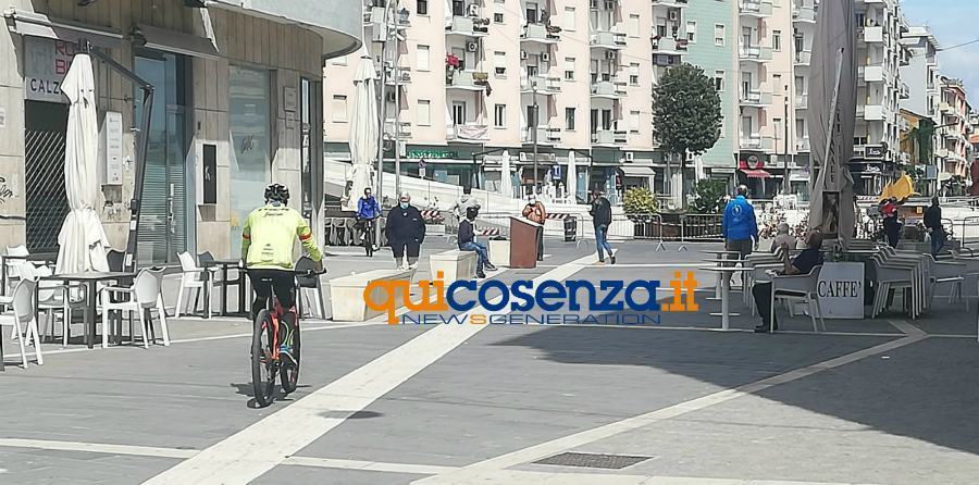 piazza bilotti coronavirus cosenza 1