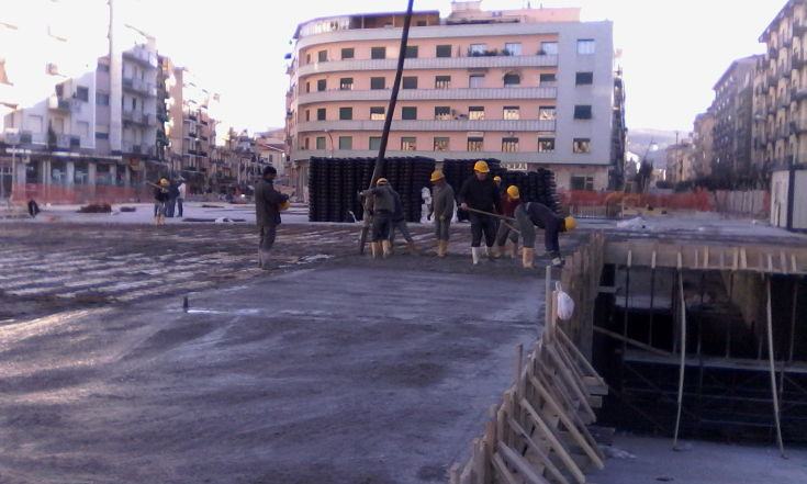 piazza -bilotti-dentro-fera-lavori (19)