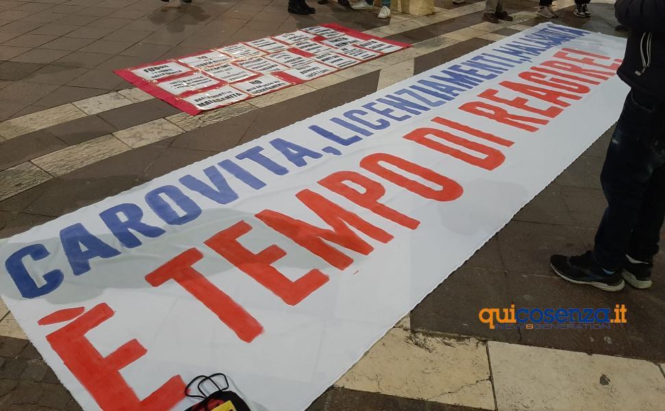 piazza kennedy cosenza manifestazione 02