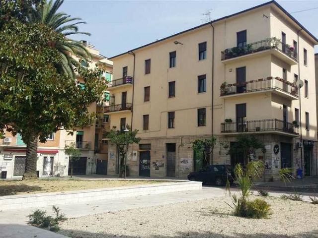 piazza santa teresa residenti locali 1