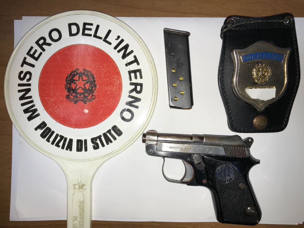 Pistola clandestina ritrovata a Cosenza Vecchia in casa di un pregiudicato 80 pistola 3