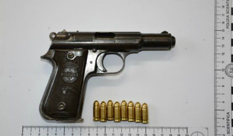 pistola clandestina gerocarne 2 arresti