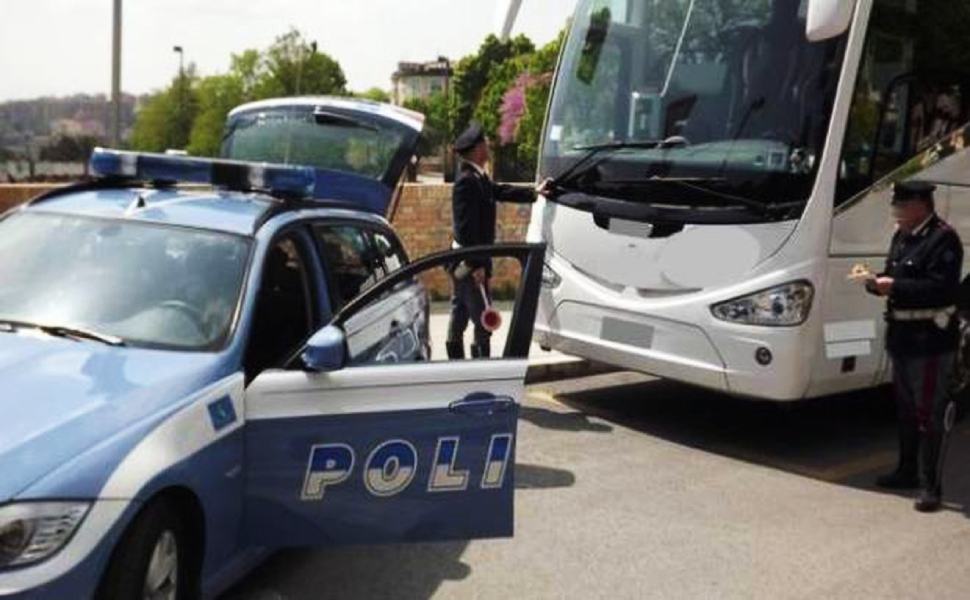 polizia bus controllo