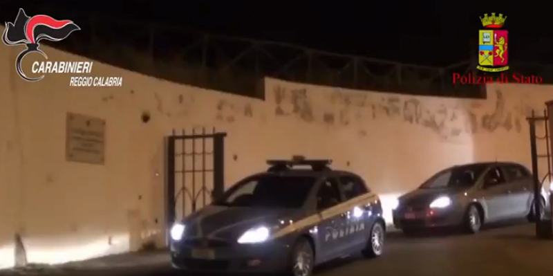 polizia carabinieri cumps banco nuovo