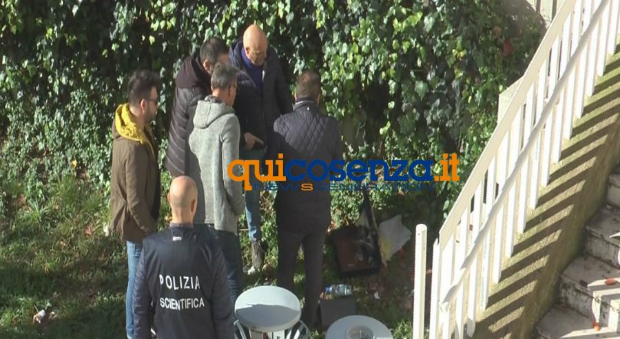 Valigia abbandonata nei pressi del Tribunale, sul posto gli artificieri (FOTO) 57 polizia catanzaro allarme bomba ok