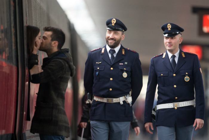 polizia che ti aspetti 012