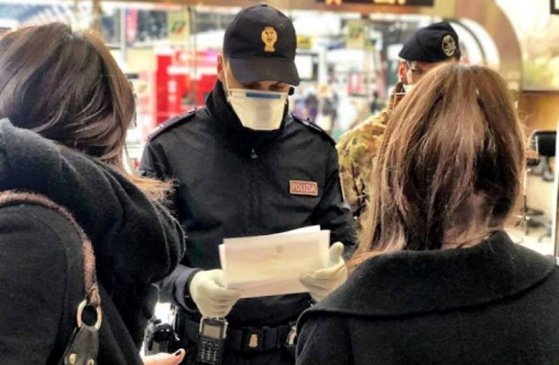 Denunciati turisti tedeschi a spasso nella cittadina della Certosa 51 polizia controlli coronavirus