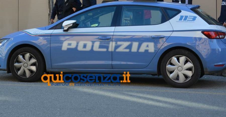 Cosenza, per comprare la droga picchia e molesta sessualmente la madre 51 polizia di stato cosenza 7