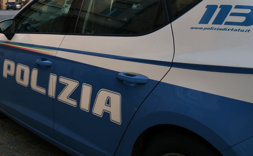 Sorpreso a cedere marijuana ad uno straniero in cambio di soldi. Arrestato 34enne 51 polizia generico 3