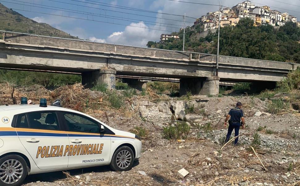 Mare Pulito, l'impegno della Polizia provinciale. Succurro: "al fianco di Occhiuto" 51 polizia provinciale cosenza controlli mare pulito