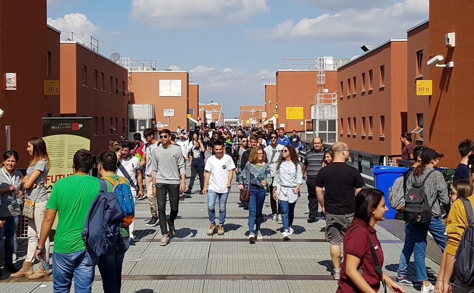 Unical sul podio tra i grandi atenei: è prima d'Italia per i servizi agli studenti 51 ponte studenti