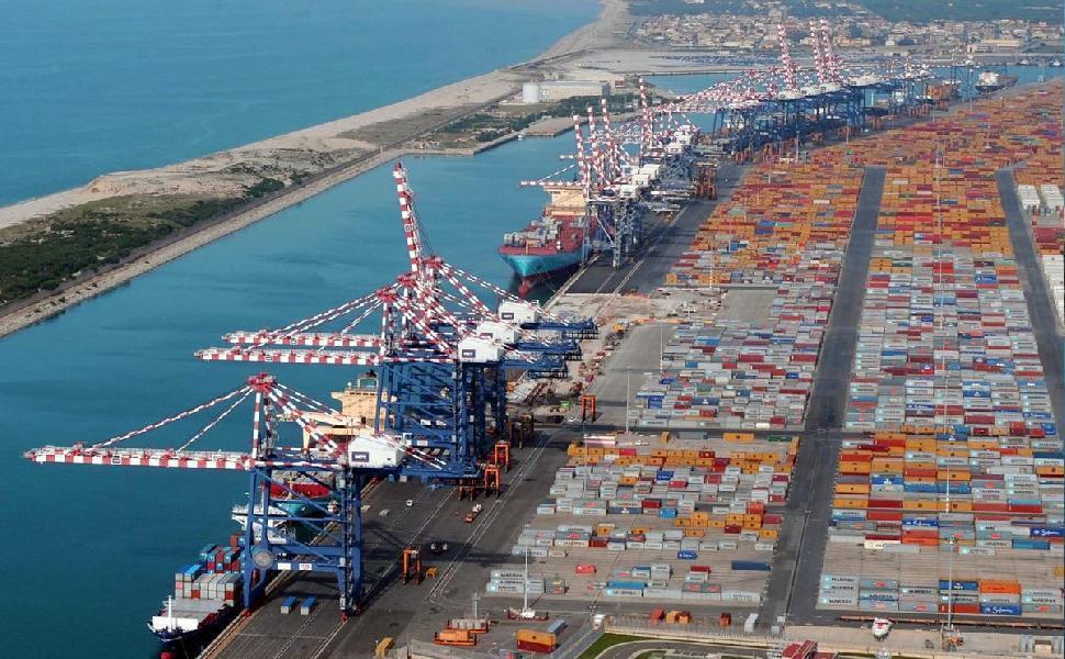 Porto di Gioia Tauro, tamponi gratuiti per i dipendenti senza Green pass 51 porto gioia tauro 1 2