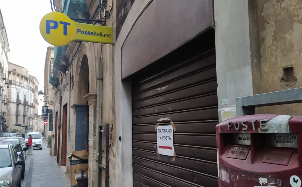 Cosenza, Poste chiuse al centro storico. Mancini: «se il problema sono i locali, metto a disposizione i miei» 51 poste corso telesio chiuse