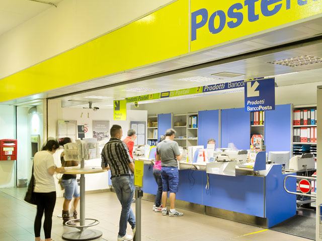 poste-italiane-stupro-calabria