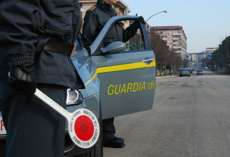 posto blocco guardia finanza