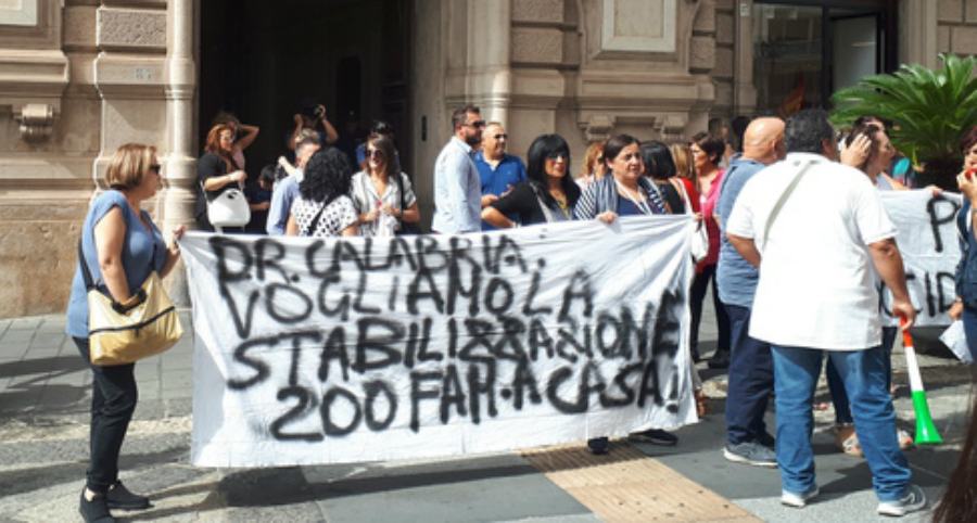 precari catanzaro ospedale pugliese piazza prefettura 1
